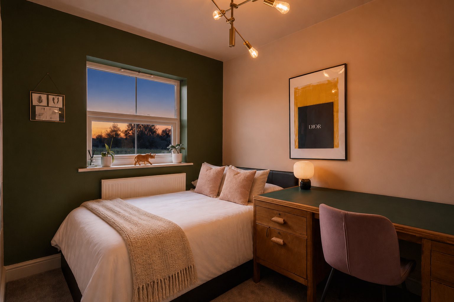 Bedroom / study